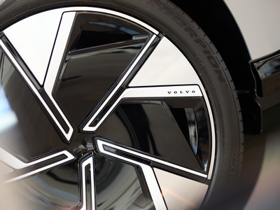 Volvo Осіння турбота. Баланс досконалості в кожному русі